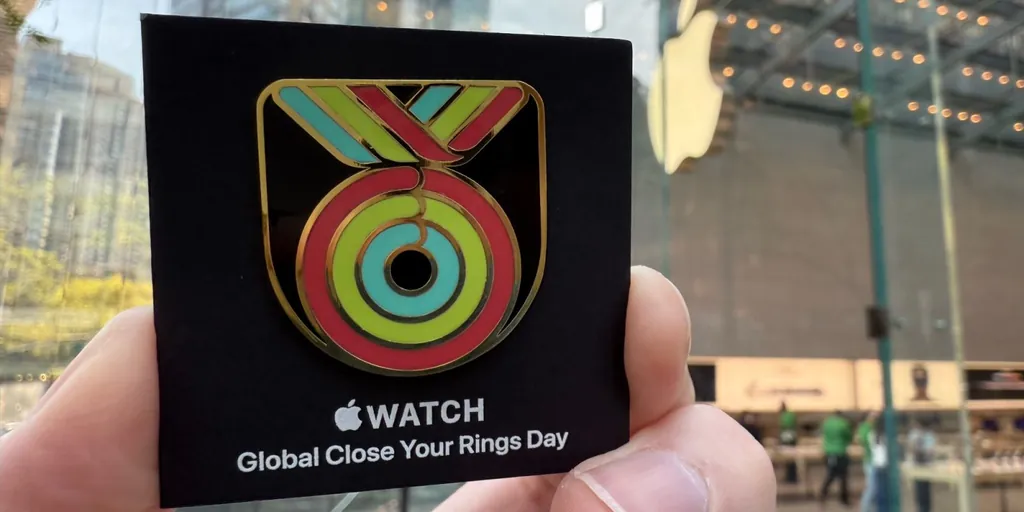 Apple StoreでApple Watchのピンバッジを無料でゲットc
